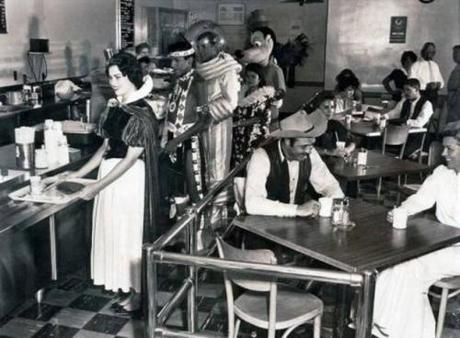 historical-photos-pt3-disney-cafeteria