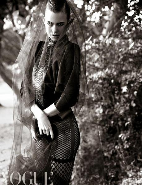 Behati Prinsloo by David Roemer for Vogue México November 2013 