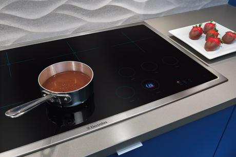 Experience the Electrolux Live Cooktop Challenge!