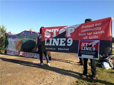 Protesters shutdown Enbridge Line 9 pumping station near Hamilton, Ont., on June 20, 2013. (from Warrior Publications)