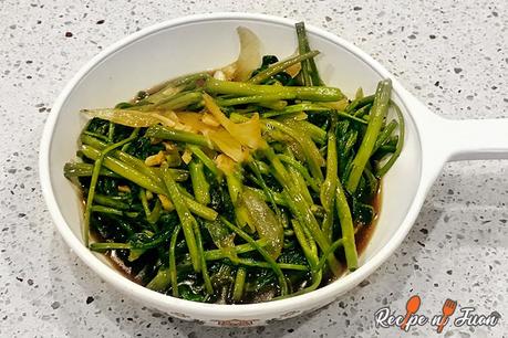 Adobong-Kangkong-Recipe