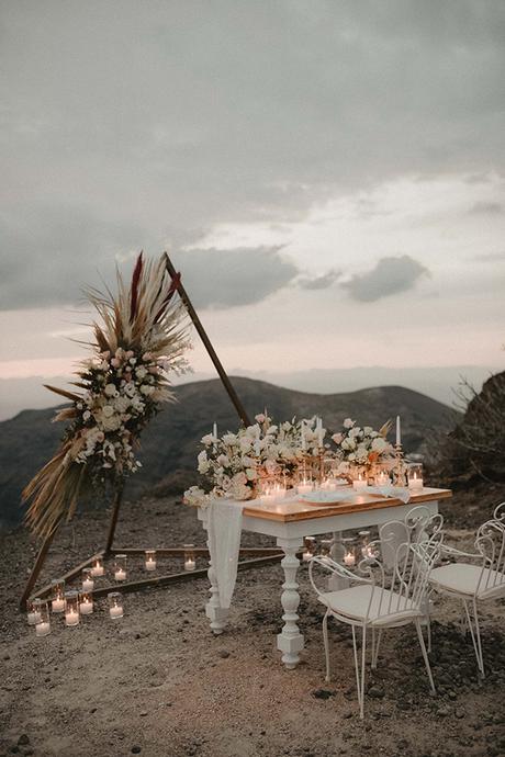 romantic-pastel-hued-elopement-santorini-island-with-breathtaking-views_21x