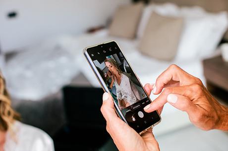 outdoor-summer-wedding-ayia-napa-romantic-flowers_04