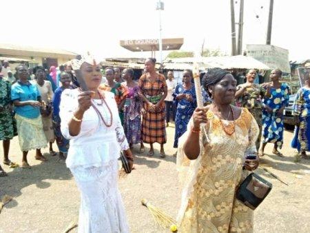 Ondo Women Protest Half-N*ked Over Insecurity