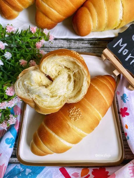 Shio pan / Salted Butter Roll / 鹽可頌