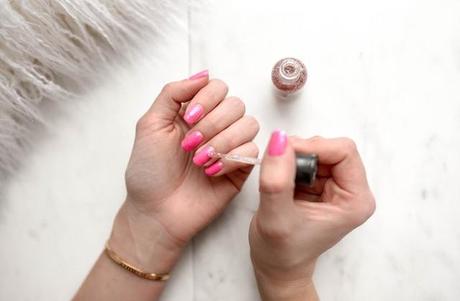 20 Valentine’s Day Nail Design Ideas