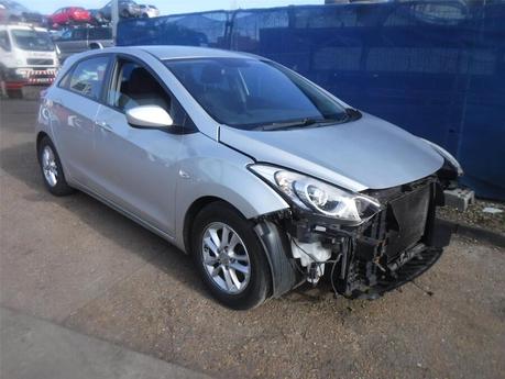 2014 HYUNDAI I30 ACTIVE 1396cc PETROL MANUAL 5 DOOR HATCHBACK