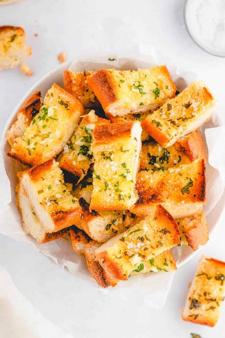 Air Fryer Garlic Bread (Vegan)