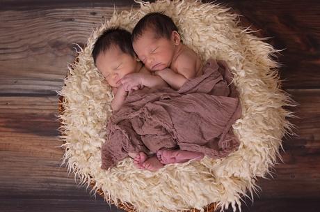 4 Parenting Tips for Coping With Twins