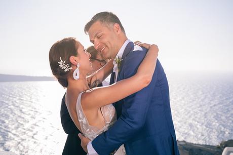 this-destination-wedding-santorini-will-take-your-breath-away_19