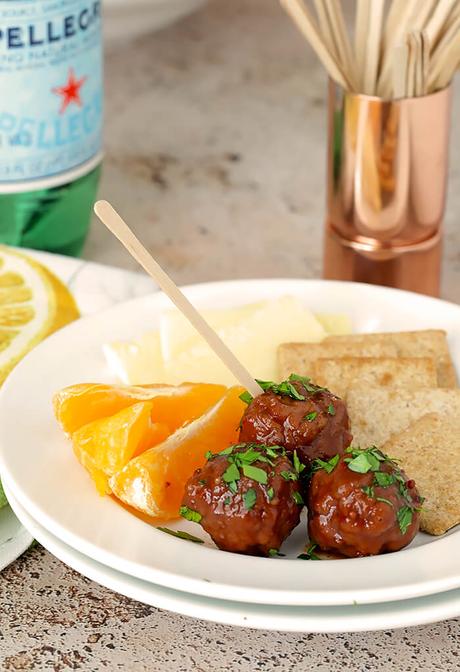 Grape Jelly and Chili Sauce Meatballs – Crockpot
