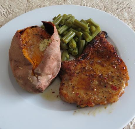 Iron Skillet Garlic & Brown Sugar Pork Chop