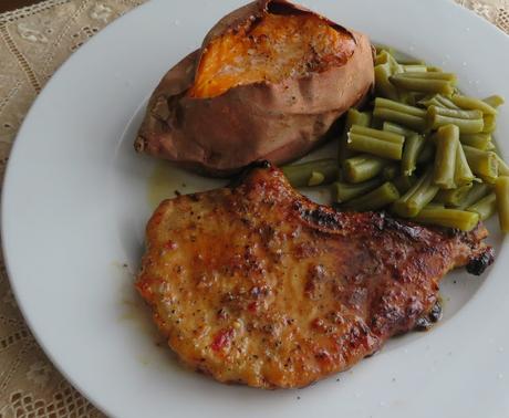 Iron Skillet Garlic & Brown Sugar Pork Chop