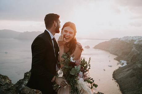 stunning-elopement-with-burgundy-hues-bohemian-vibe_14