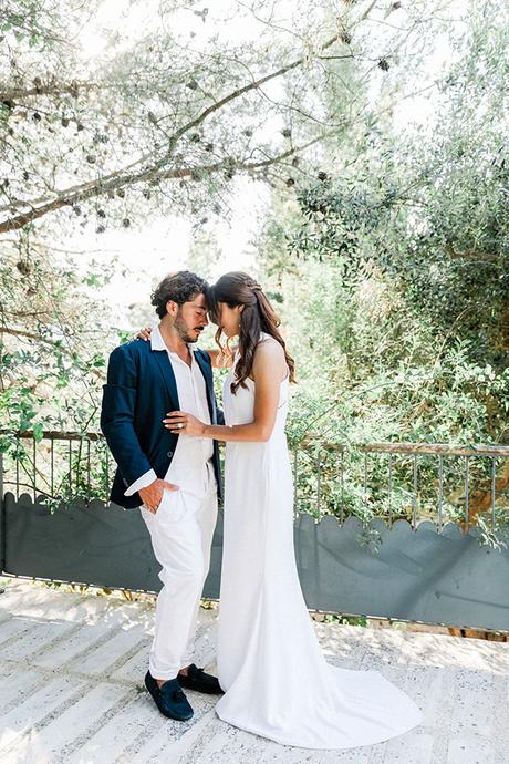 Stylish olive grove wedding inspiration with pops of marsala stylish-olive-grove-wedding-inspiration-pops-marsala_11