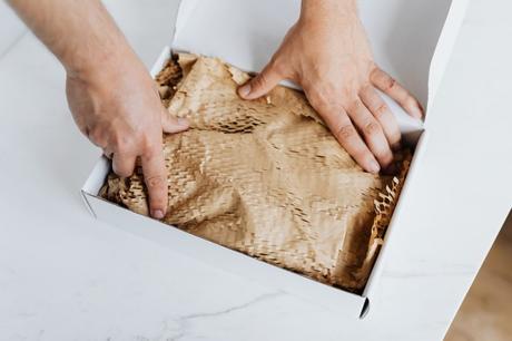 Useful Tips For Throwing The Perfect Farewell Party