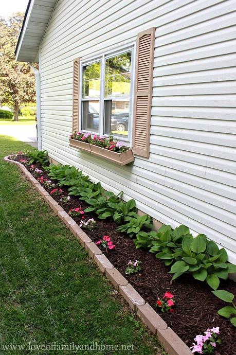 side house flower bed ideas