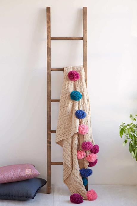 diy rustic blanket ladder