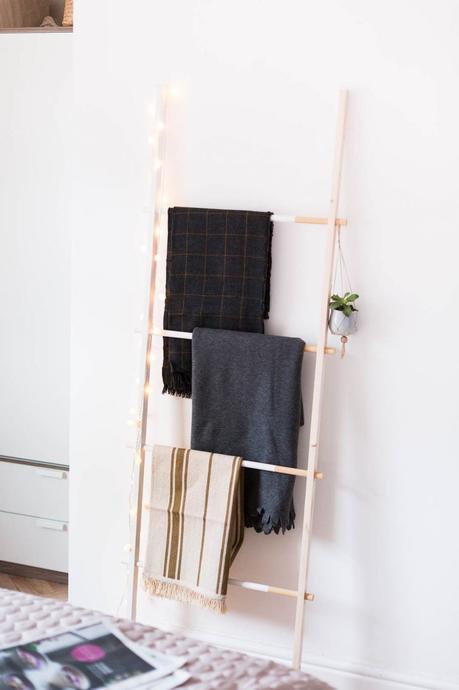 diy wooden blanket ladder