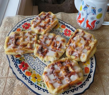 Quick & Easy Cinnamon Roll Waffles