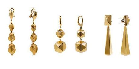 Choosing 14K Gold Earrings for Winter Outfits