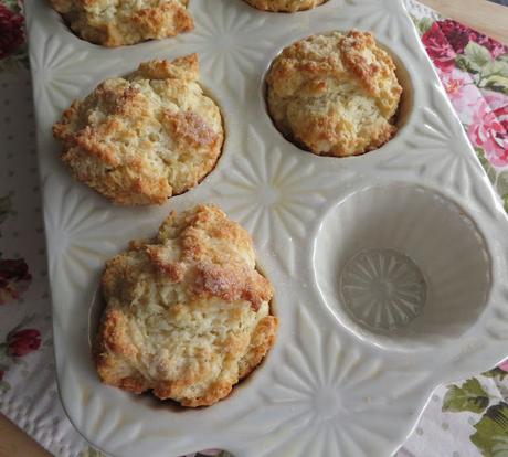 Buttermilk Biscuit Muffins