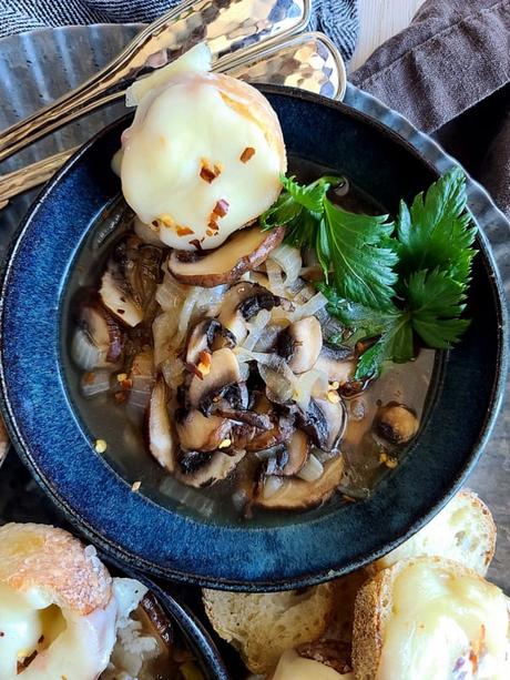 Quick French Onion Mushroom Soup