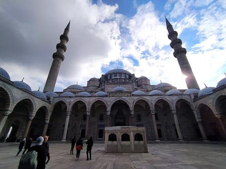 Travel Guide Budget and Itinerary for Istanbul