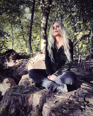 A Ripple Conversation with PIA ISA ( Pia Isaksen ) co-founder of the stellar Oslo, Norway Psych/Doom Metal band Superlynx sharing her just released solo debut album 'Distorted Chants.'