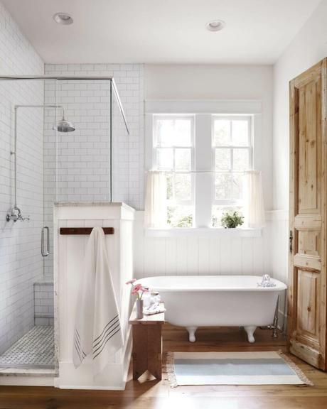 small bathroom with tub ideas