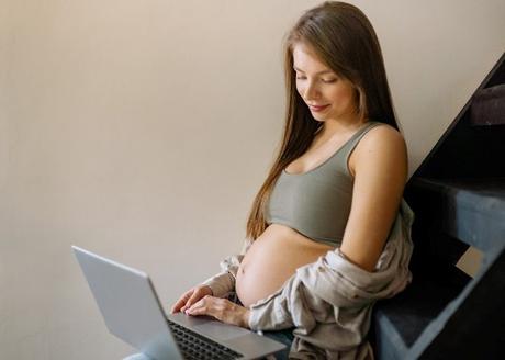 Looking for the right bra for pregnancy? Here's everything you need to know about choosing the right bra for the ultimate comfort & function!