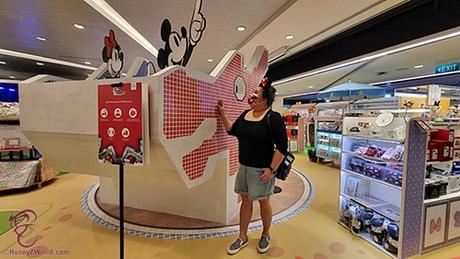 Pop Up Disney! Makes Me Want To Travel So Bad