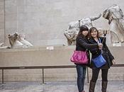 National Gallery Bans 'selfie Sticks'