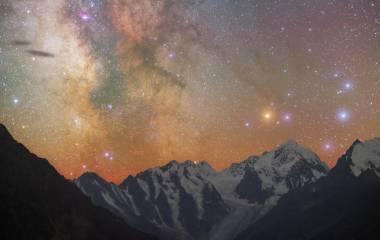 Funkelnder Nachthimmer auf Chile Reisen