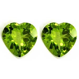 Buy Affordable Peridot Gold Rings to Win the Heart of Your Beloved