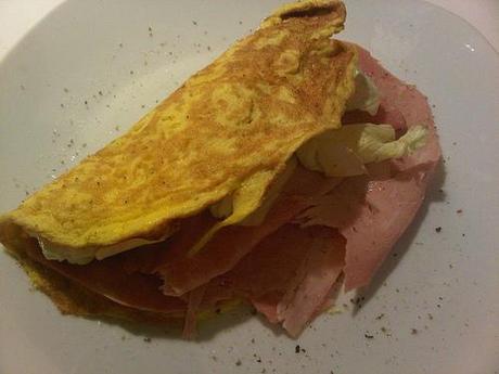 OMELETTE SANDWICH