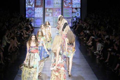 The perfect finish
The final show of a 20 year old iconic fashion brand that is D&G (the younger sister to the Dolce & Gabbana label). 
Stunning prints and ethereal wispy silhouettes set to become some of the biggest trends for summer 2012.
xoxo LLM