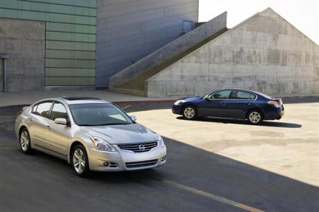 2011 Nissan Altima Pictures