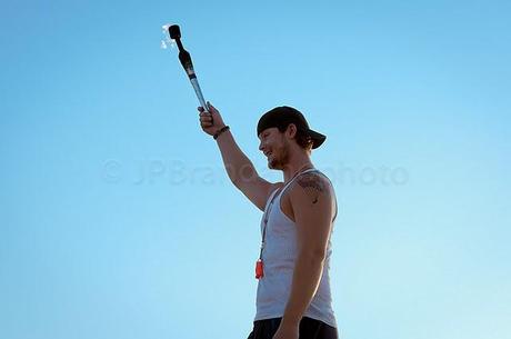 PHOTOGRAPHING STREET ENTERTAINERS