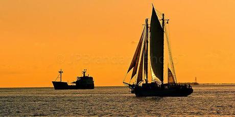 PHOTOGRAPHING SUNSETS AT KEY WEST