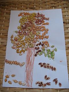 Kids Crafts:Making an autumn tree with pumpkin seeds