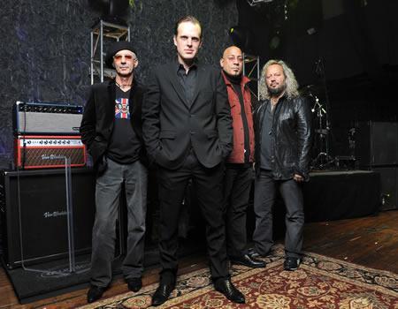 Joe Bonamassa & his band