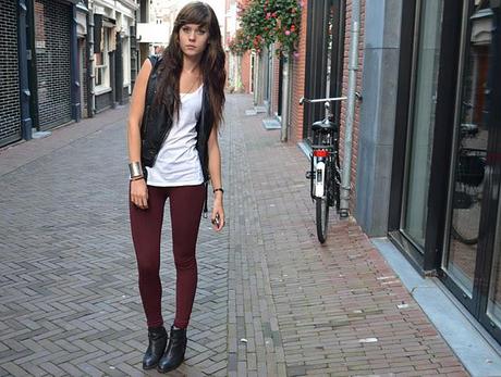 Outfit: Burgundy treggings