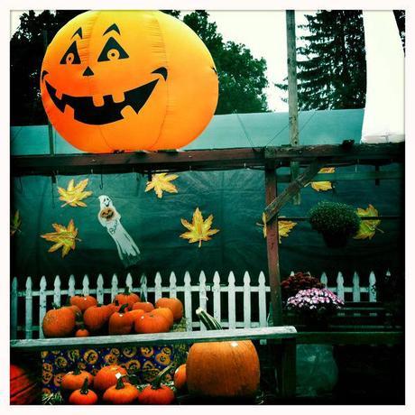 Blow-up-Pumpkin-Halloween-Decoration