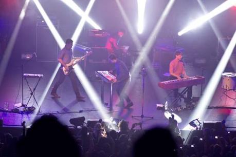 foster3 550x366 FOSTER THE PEOPLE SCORCHED TERMINAL 5 [PHOTOS]