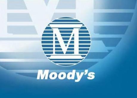 Moody’s downgrades UK banks; economy shrugs