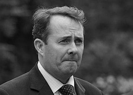 Liam Fox apologises over Werritty links