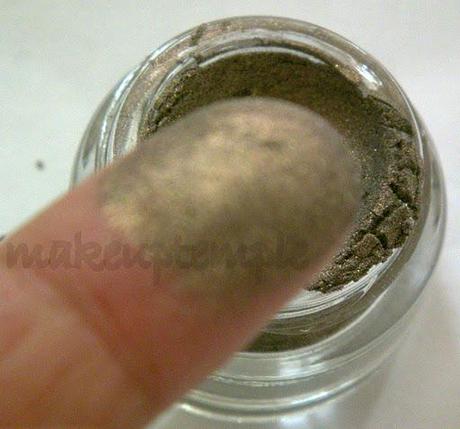 Swatches:Barry M: Barry M Dazzle Dust: Barry M Dazzle Dust No:89 Oyster Swatches