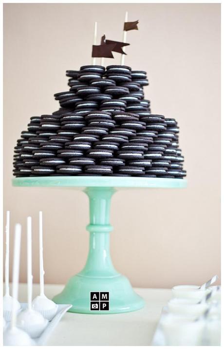 Sweet inspiration for your wedding: Dessert table versus Wedding cake!