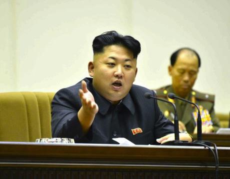 Kim Jong Un speaks during the shooting competition (Photo: Rodong Sinmun).